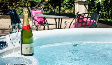 Hedgehog Corner with Hot Tubs - self catering for couples near Lyme Regis in Dorset
