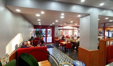 Poppins Cafe Restaurant